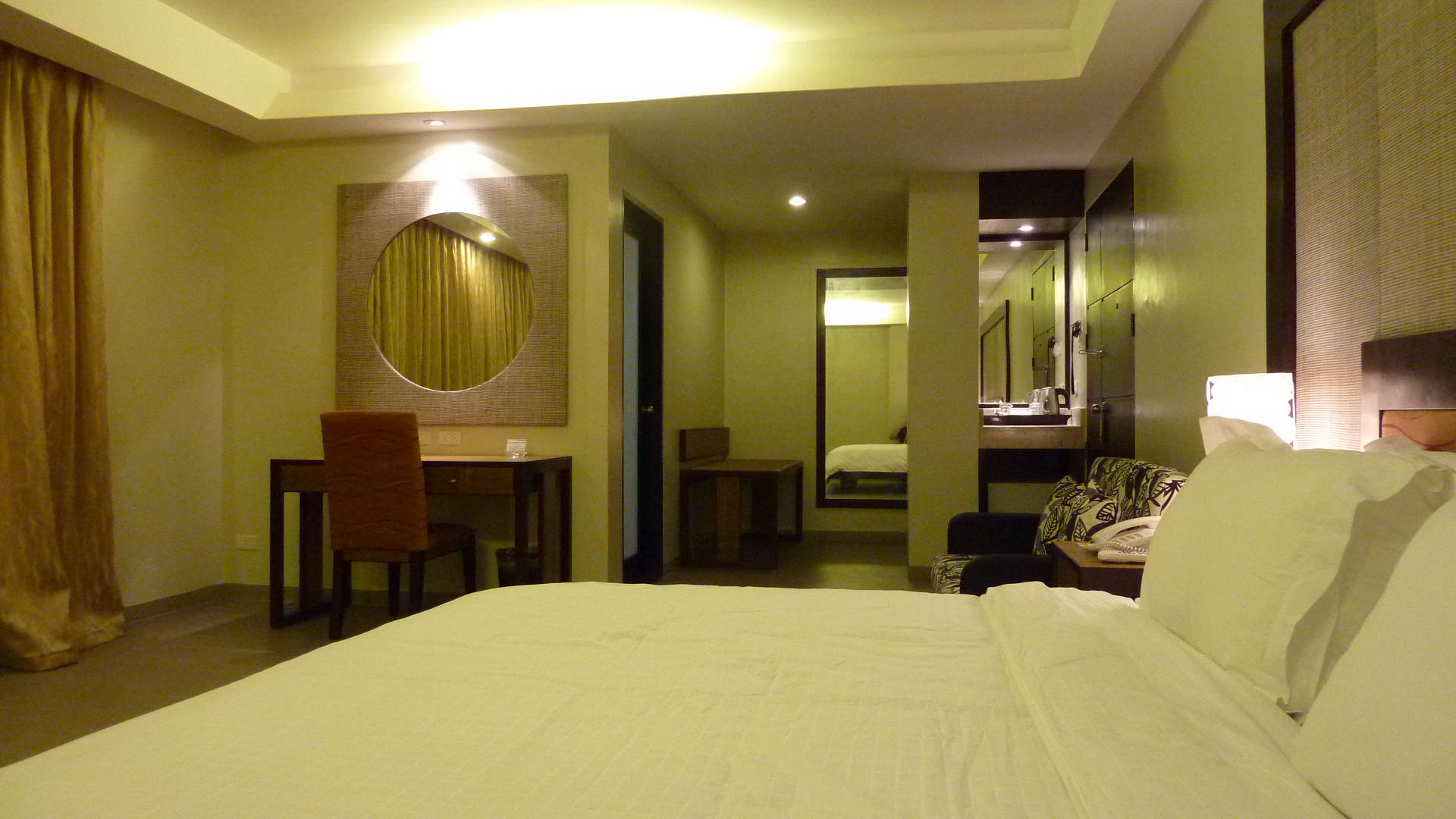 Circle Inn - Iloilo City Center Hotel Rooms | Circle Inn ...